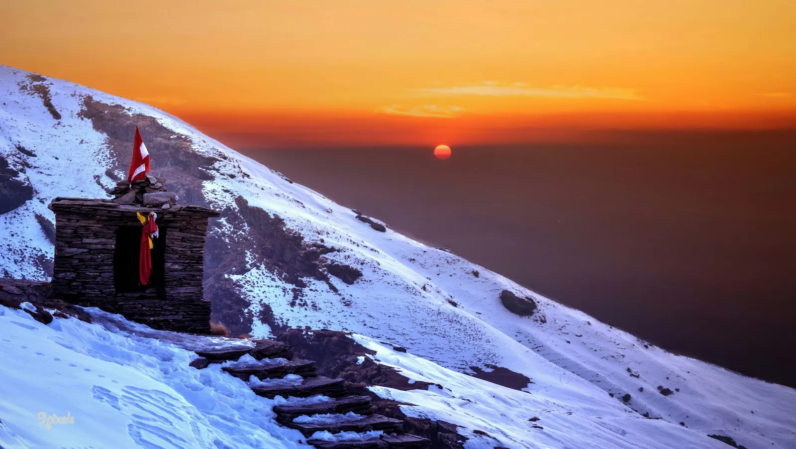Himalayan mountain camping view at Crystal Peak Chopta near Tungnath